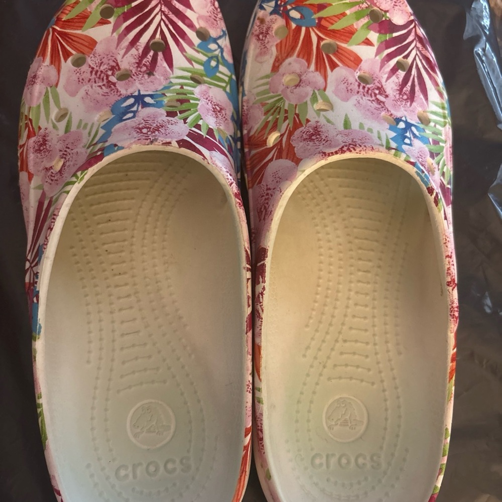 CROCS White Sole Comfort